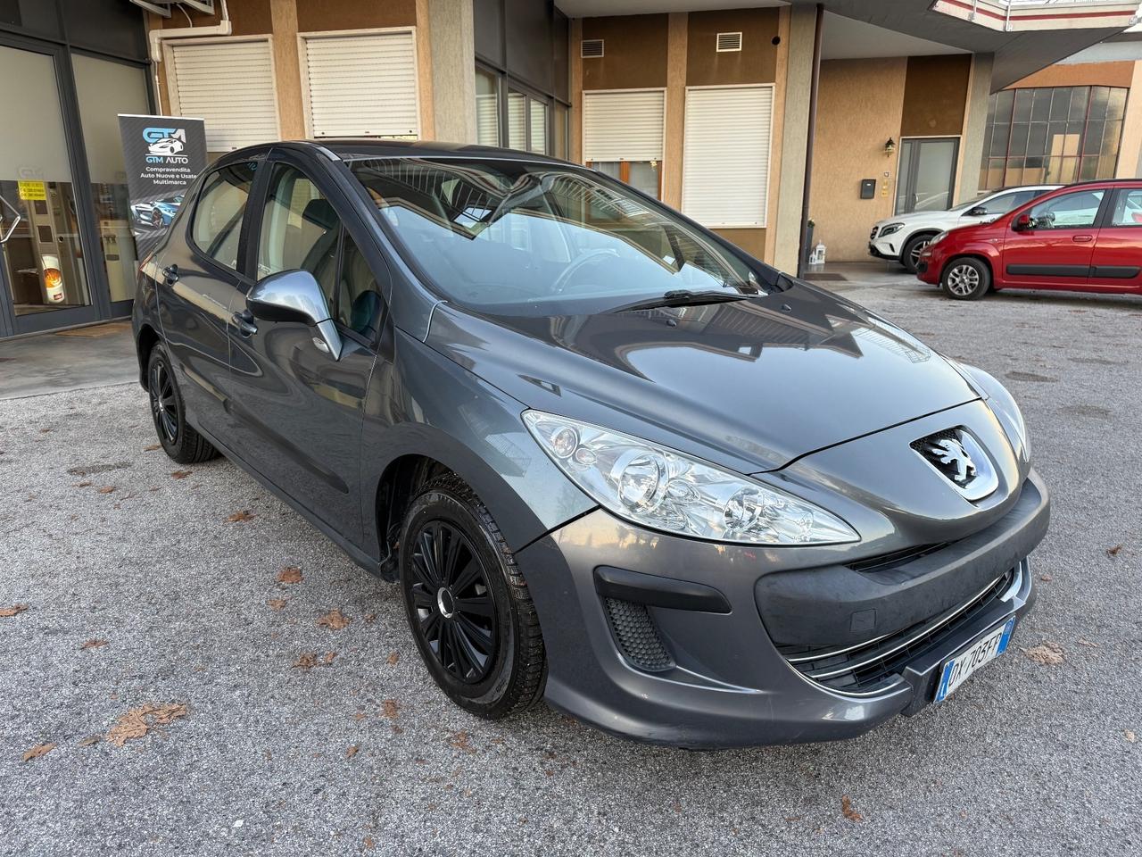 Peugeot 308 1.6 HDi 90CV 5p. - Neopatentati
