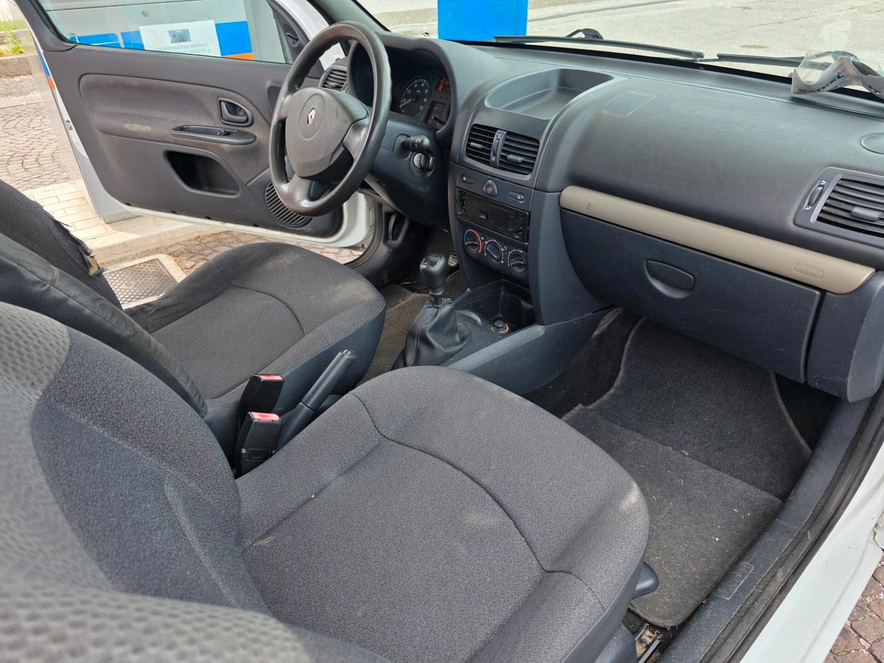 Renault Clio 1.5 dCi 65CV cat 3 porte Access Van con 165.000km