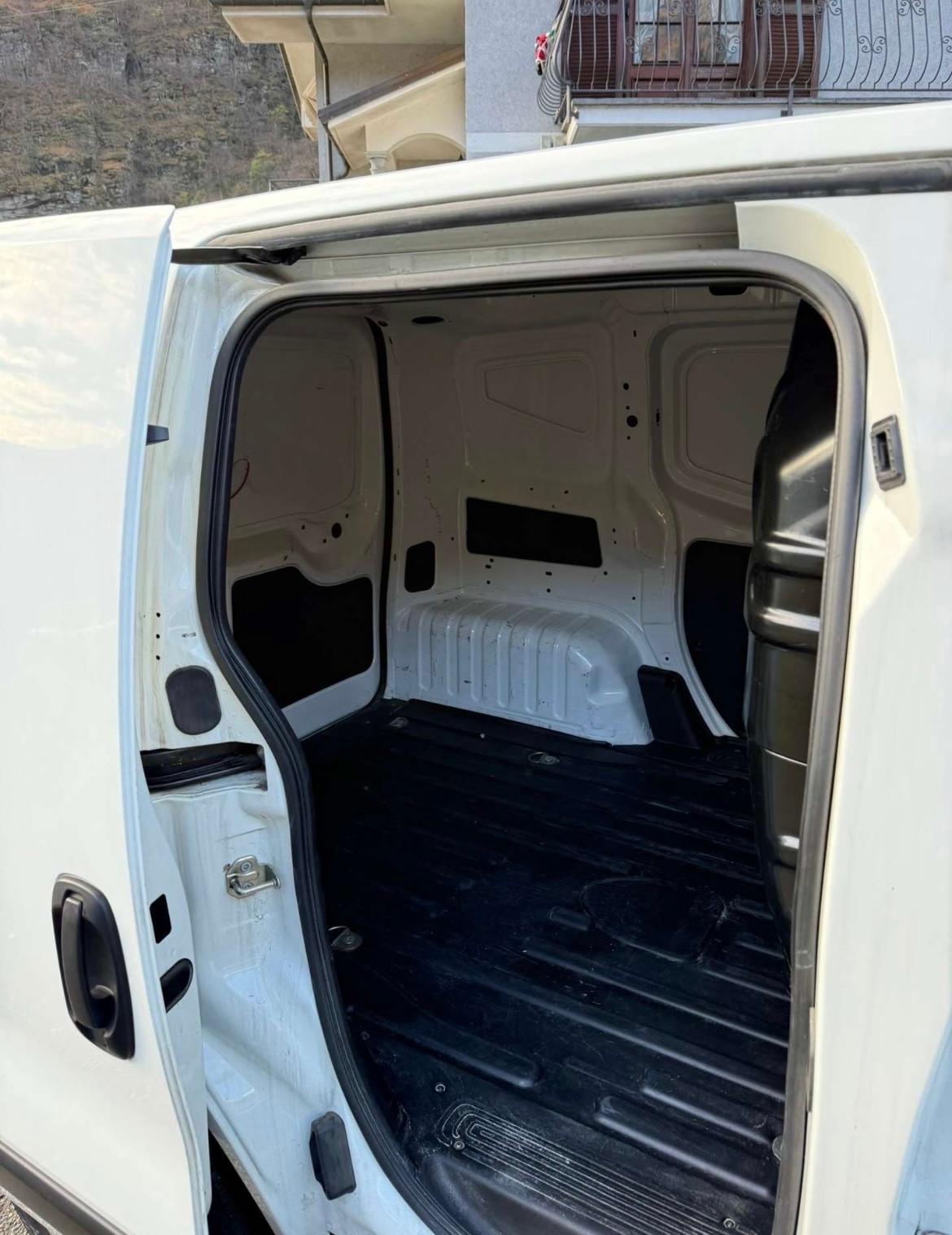 Fiat Fiorino 1.3 MJT 95CV Cargo SX