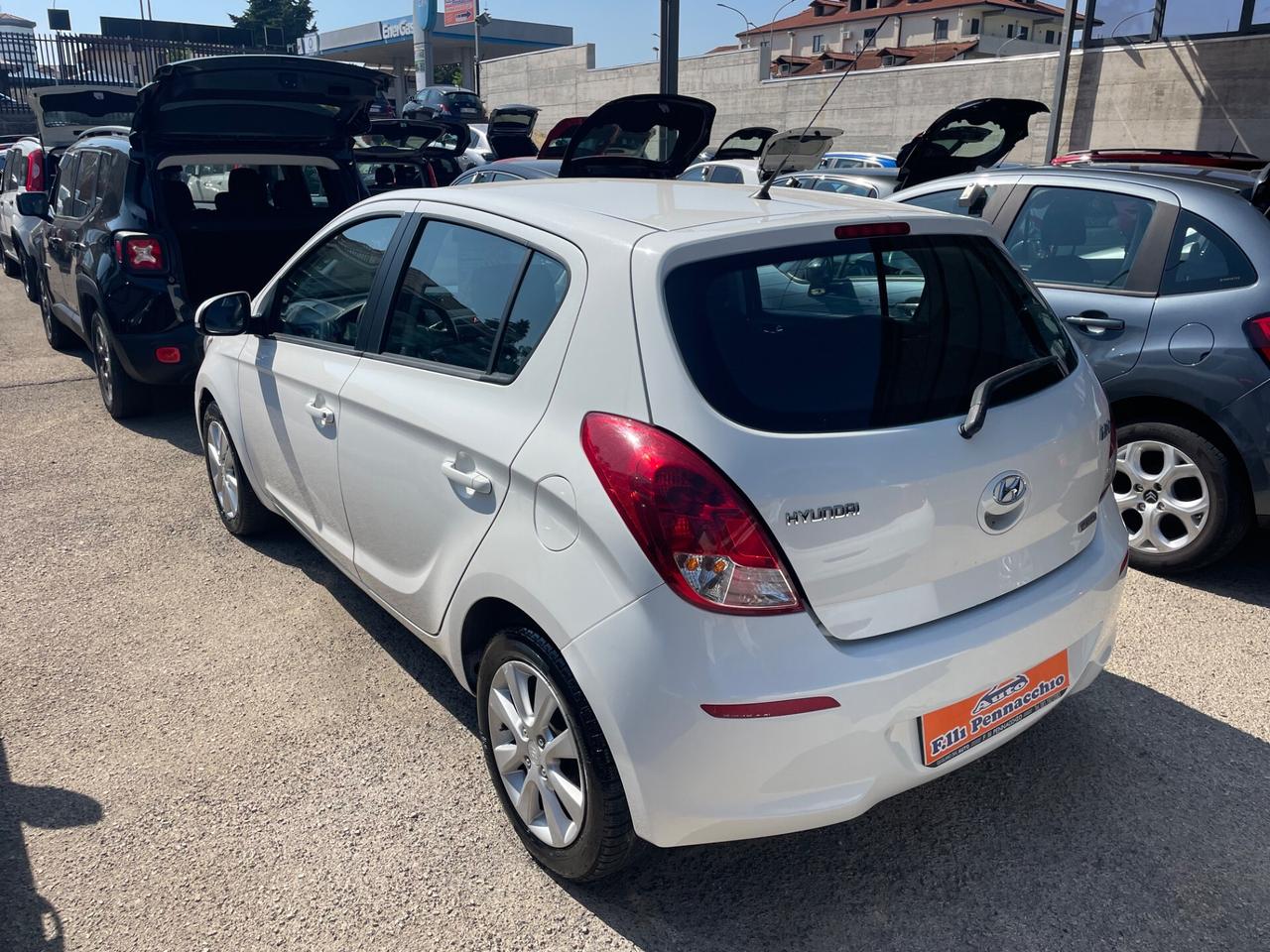 HYUNDAI i20 1.1 DIESEL 75 (CV) 2012
