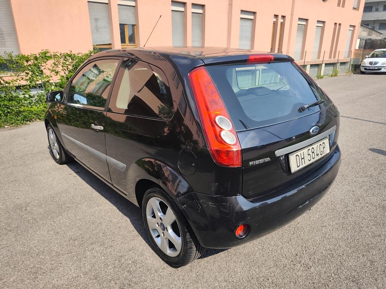 Ford Fiesta 1.2 Benz euro 4 neopatentati