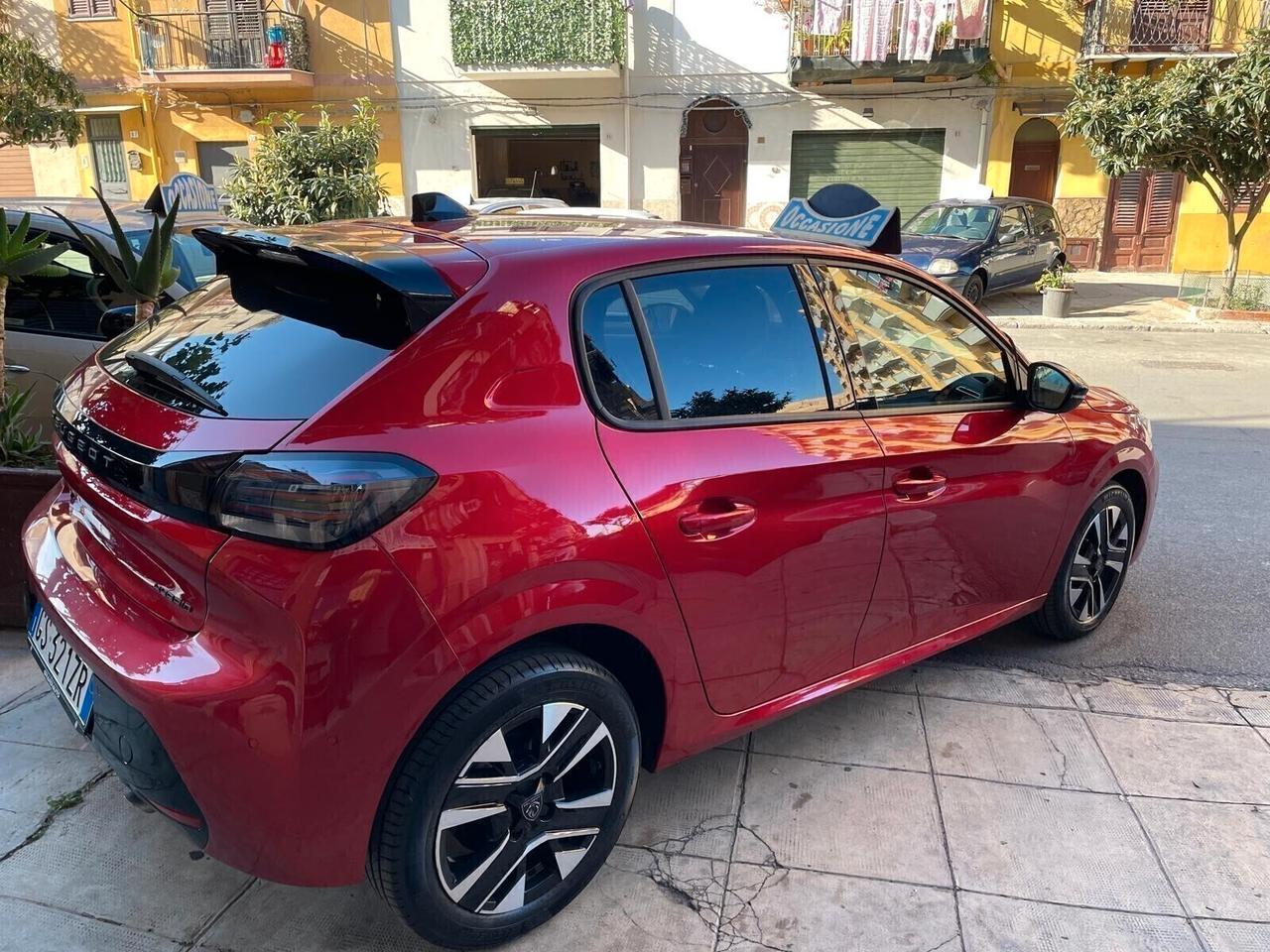 Peugeot 208 Hybrid 136 e-DCS6 GT