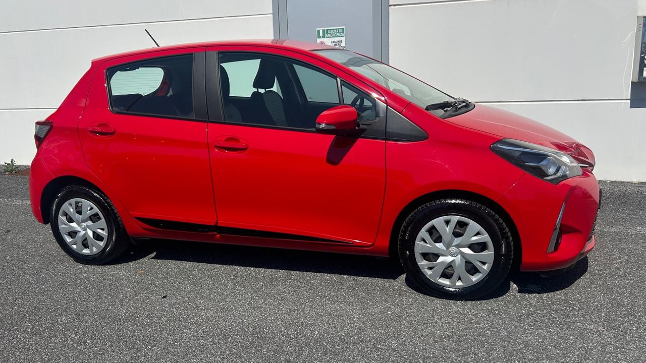 TOYOTA YARIS 1.0 5 P ACTIVE. GARANZIA TOYOTA.