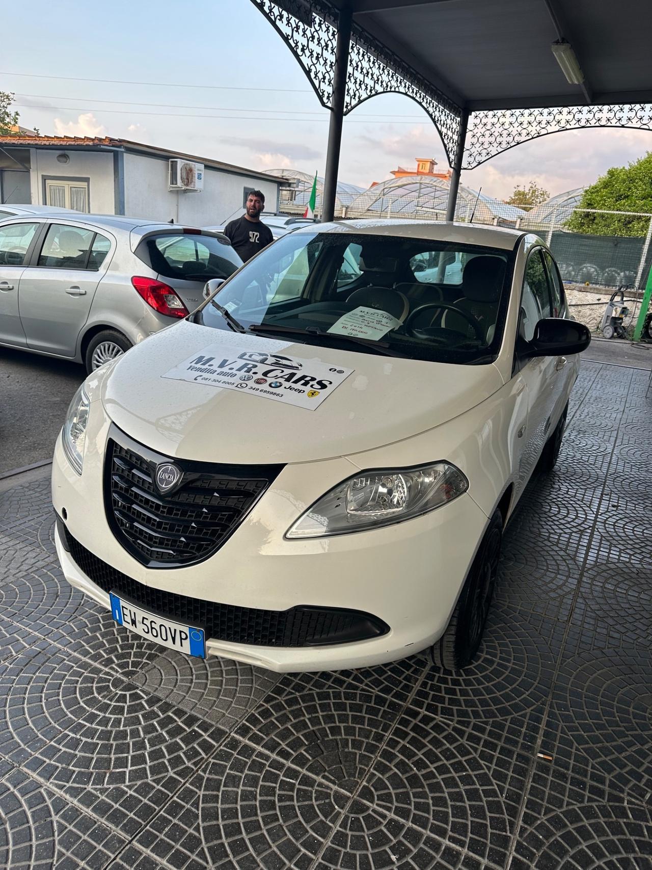 Lancia Ypsilon 0.9 TwinAir 85 CV 5 porte Metano Ecochic Elefantino