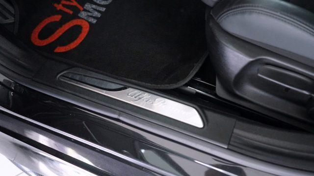 ALFA ROMEO Giulia 2.9 T V6 Quadrifoglio MANUALE TIRATURA LIMITATA