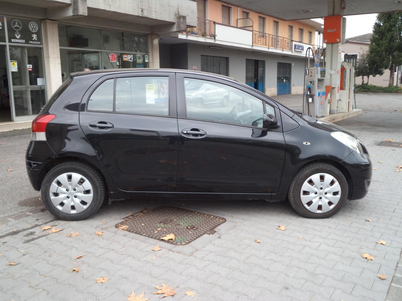 Toyota Yaris 1.4 D-4D DPF 5 porte M-MT Sol OK NEOPATENTATI
