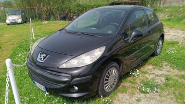 Peugeot 207 1.4 benzina