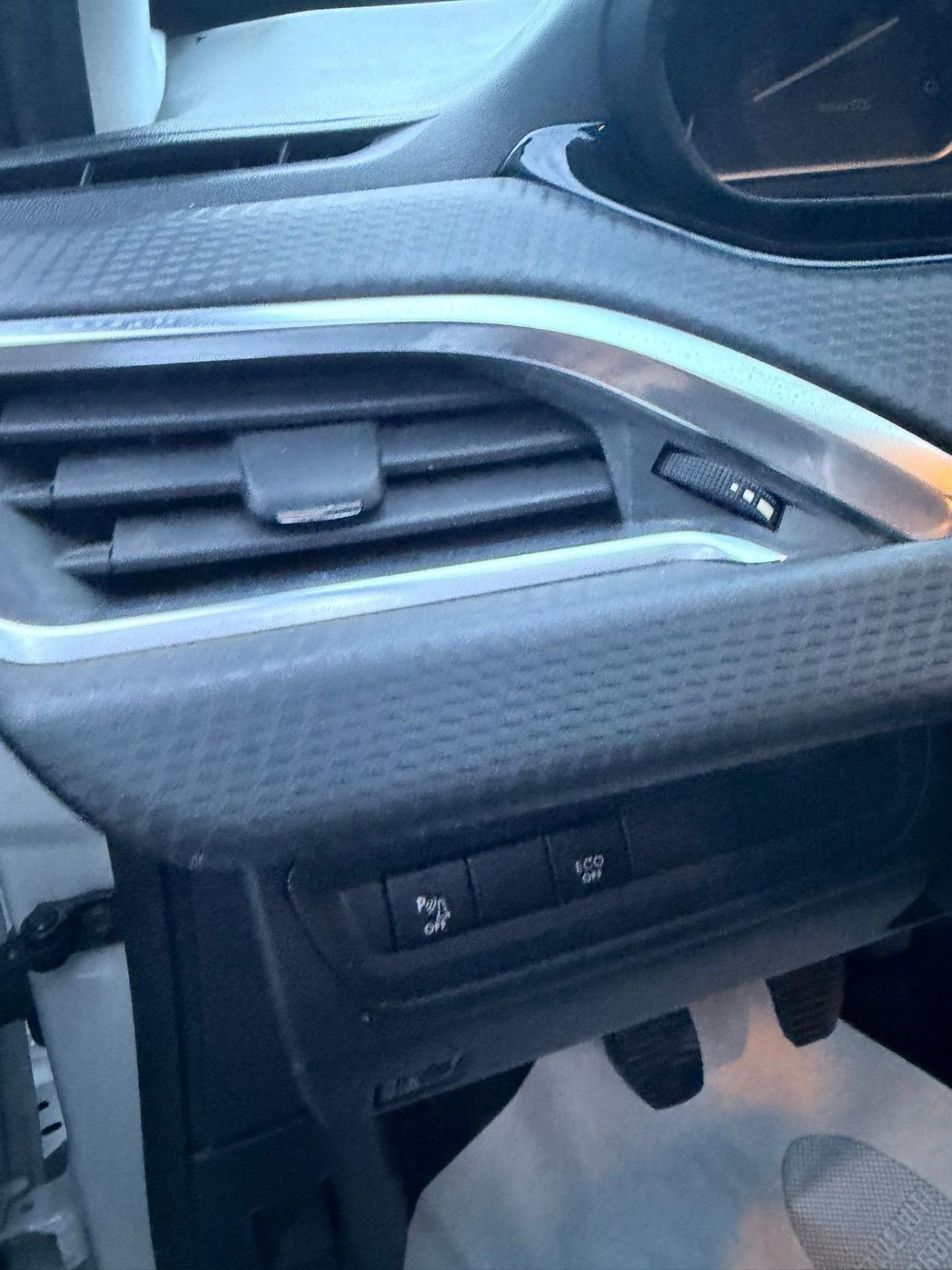 Peugeot 2008 BlueHDi 100 S&S Allure