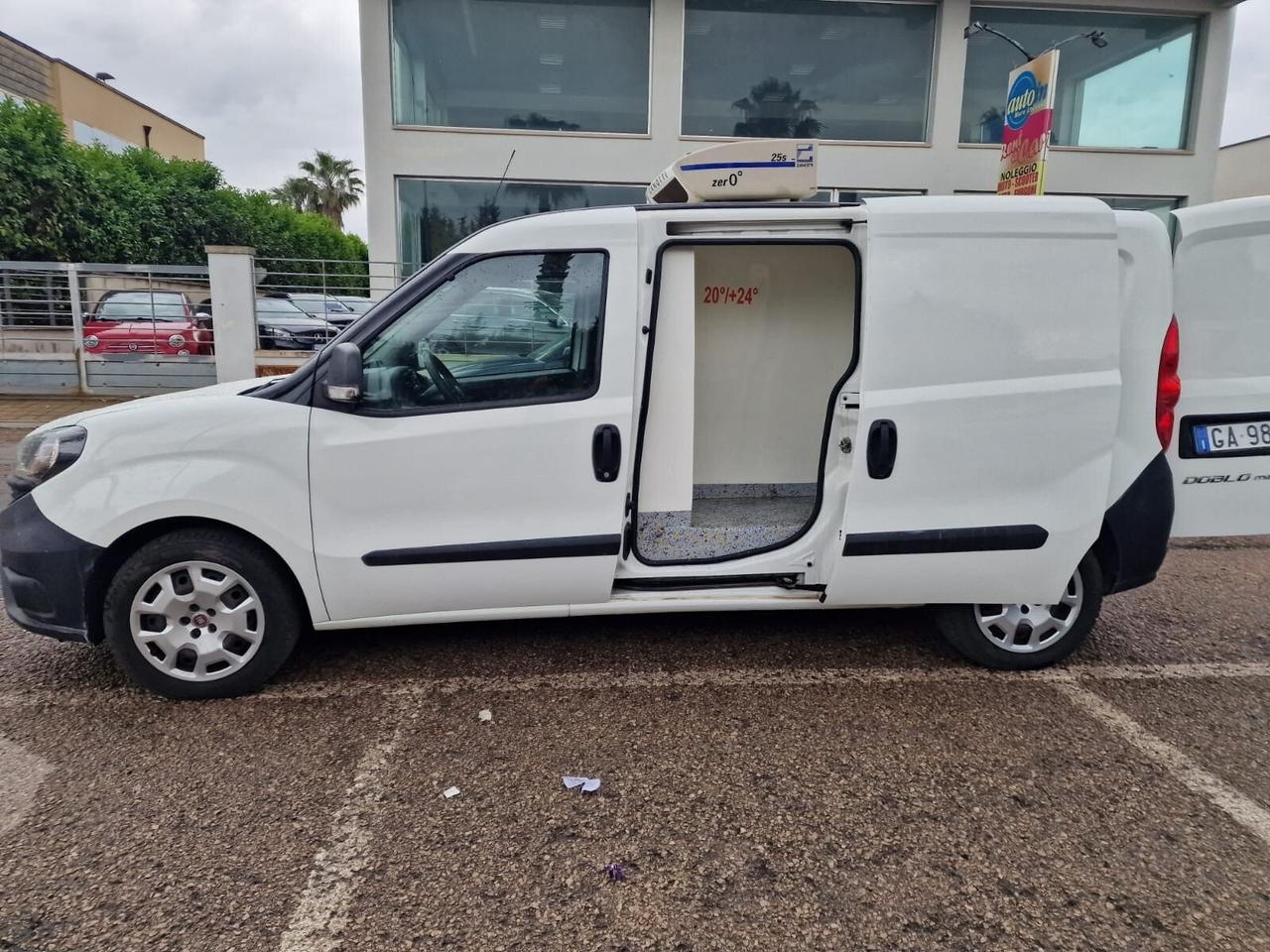 Fiat Doblo 3 scomparti con 3 temperature :1) 20/24gradi 2) 4/8 gradi 3)-20 gradi