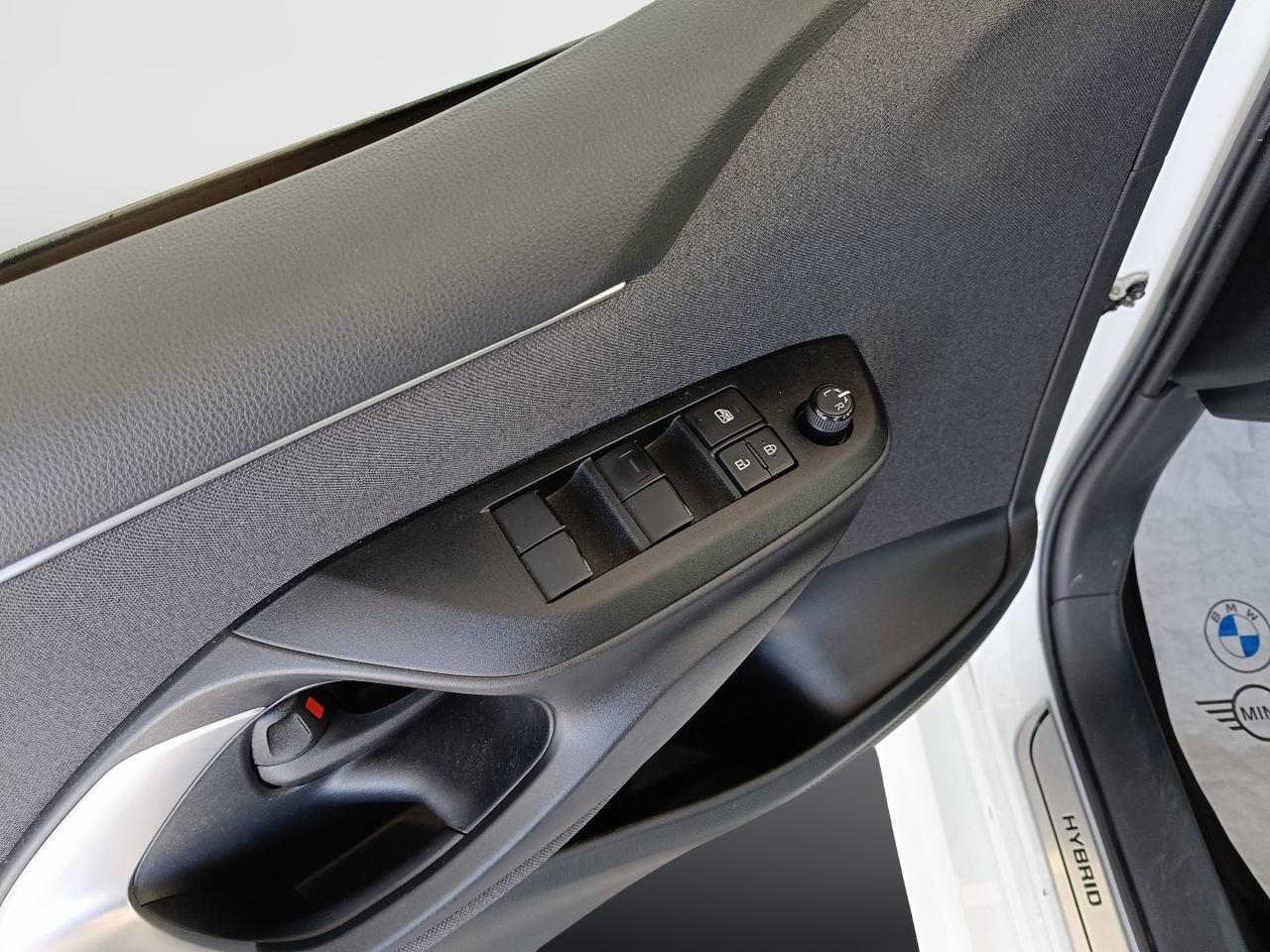 TOYOTA Yaris IV 2020 - Yaris 1.5h Trend