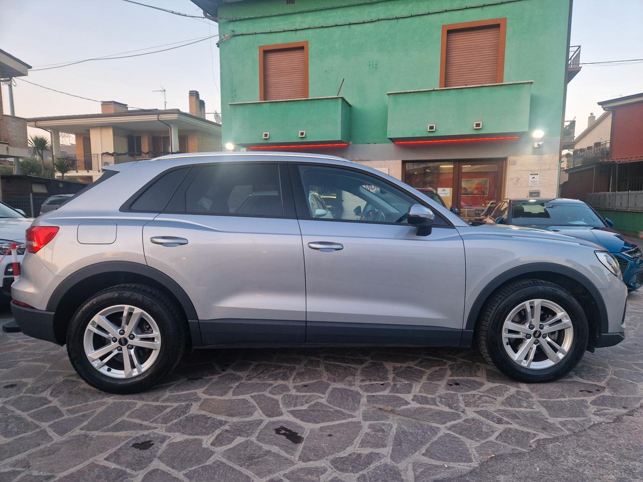 Audi Q3 35 TDI S tronic Business