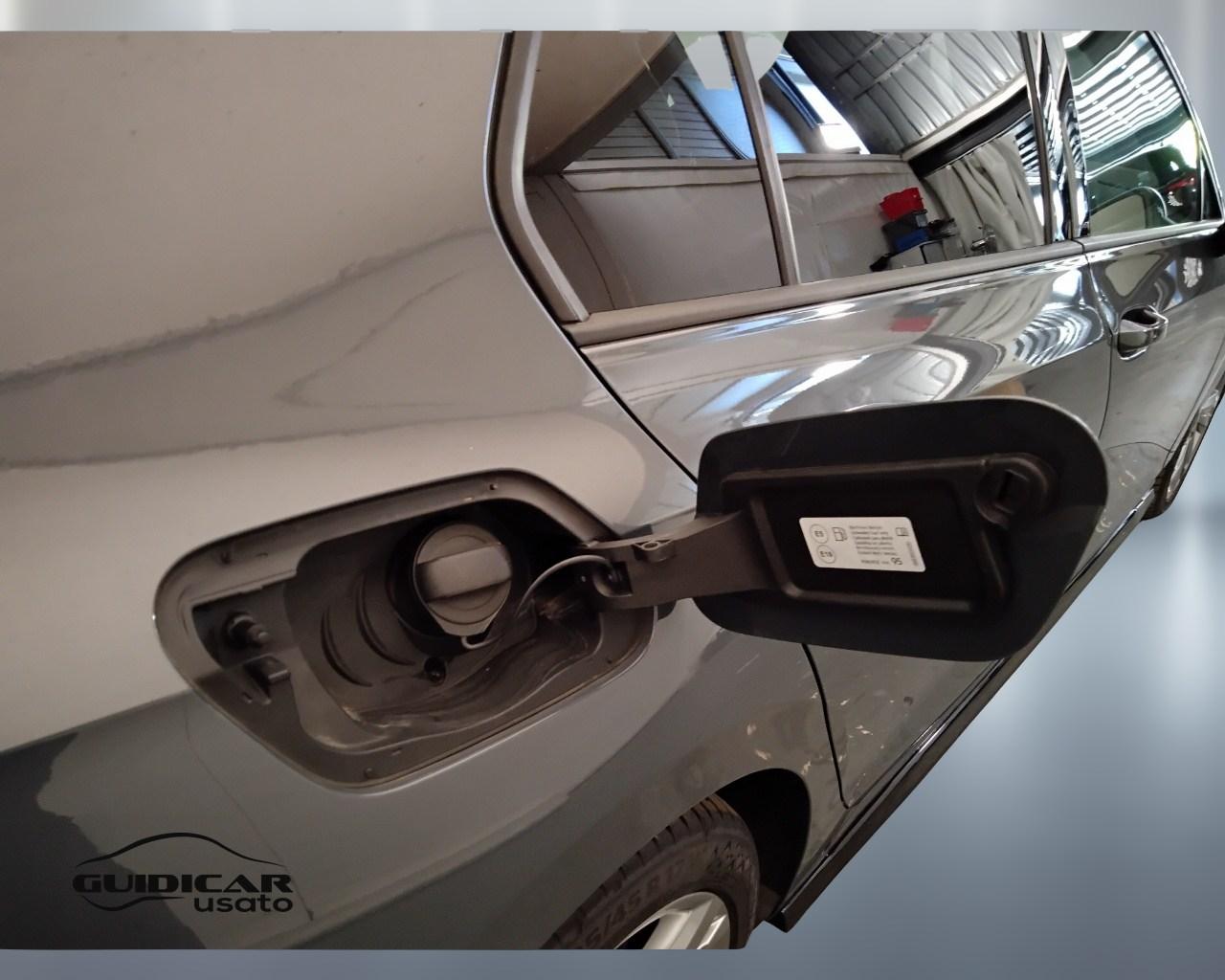 VOLKSWAGEN Golf VIII 2020 - Golf 1.5 etsi evo R-Line 130cv dsg