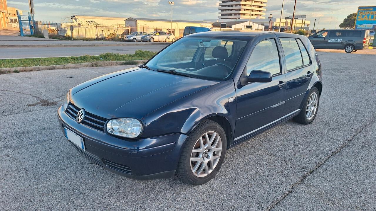 Volkswagen Golf 1.6 cat 5 porte