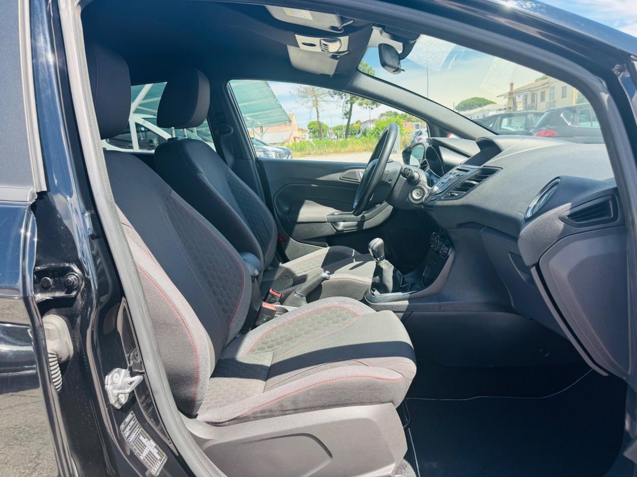 Ford Fiesta 1.5 TDCi 75CV 5 porte ST-Line