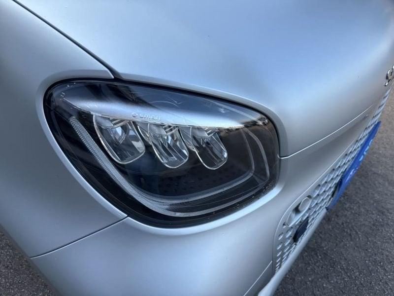 smart fortwo EQ MATTRUNNER 22KW