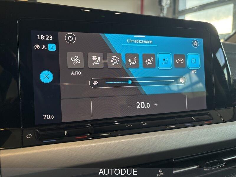 Volkswagen Golf VIII 2020 2.0 tdi Life 115cv dsg