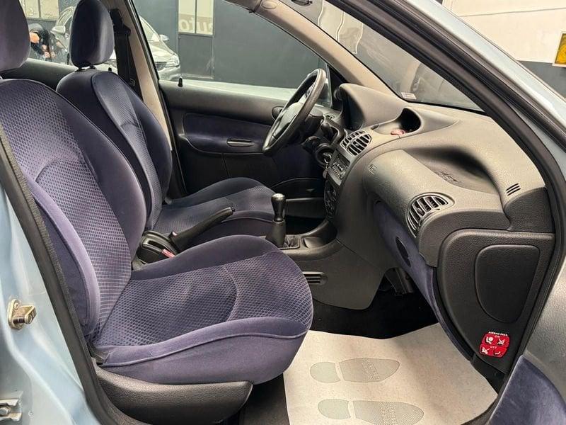 Peugeot 206 1.4 16V 5p. Roland Garros