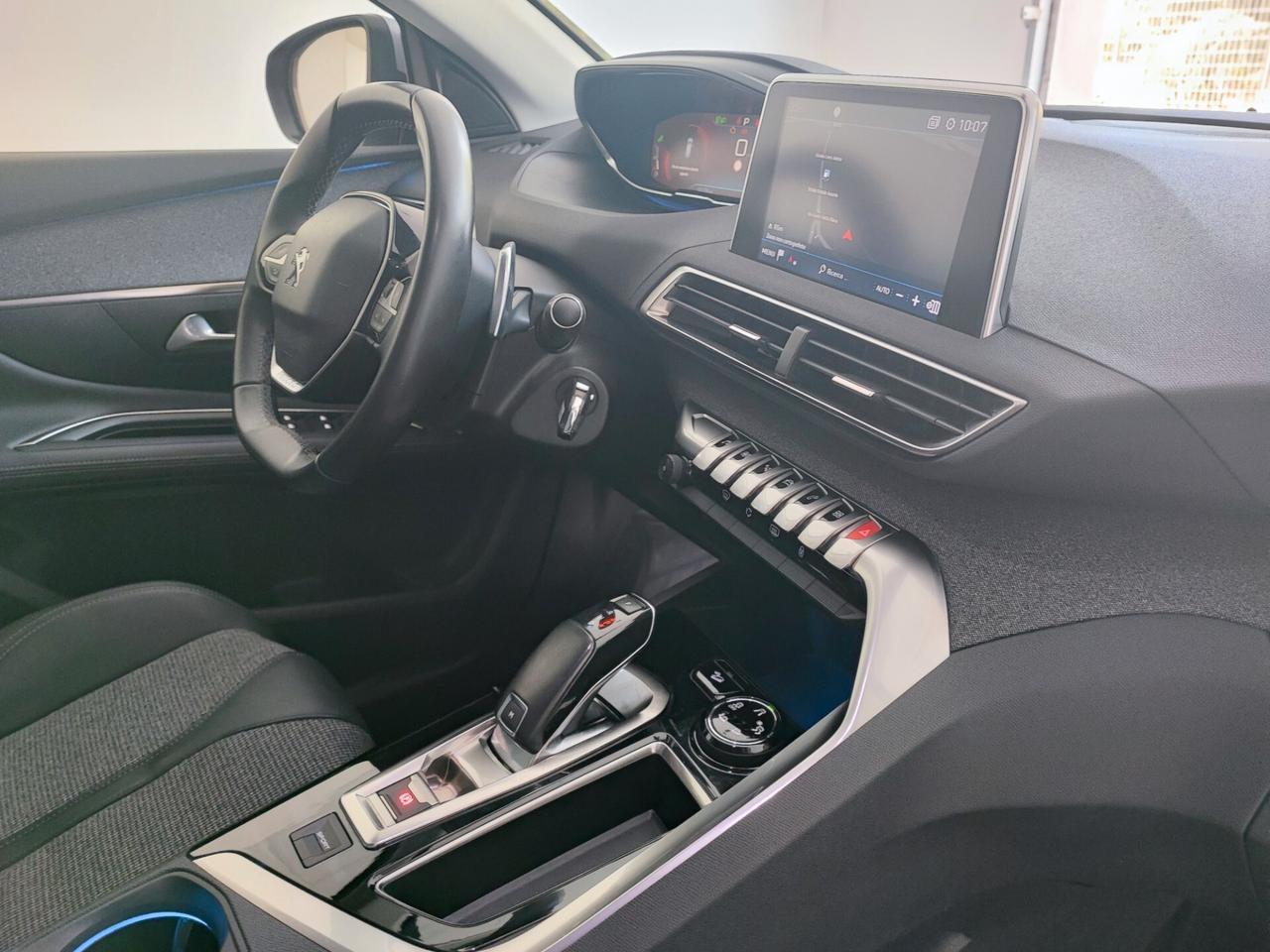 Peugeot 3008 BlueHDi 130 S&S EAT8 Active