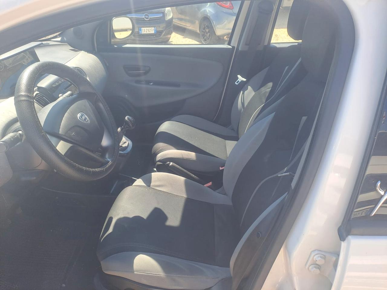 Lancia Ypsilon 1.3 MJT