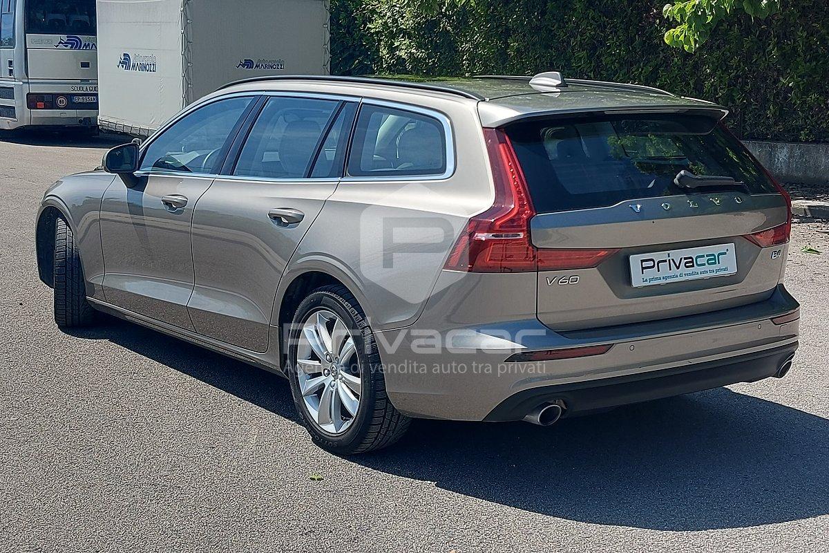 VOLVO V60 B4 (d) Geartronic Momentum Business Pro