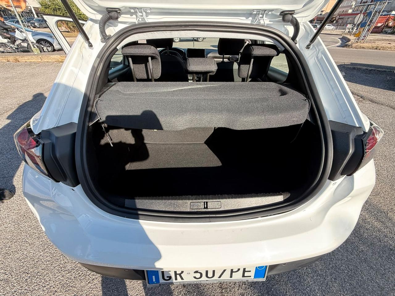 PEUGEOT 208 5PORTE 1.2BENZINA 75CV SOLO42.000KM