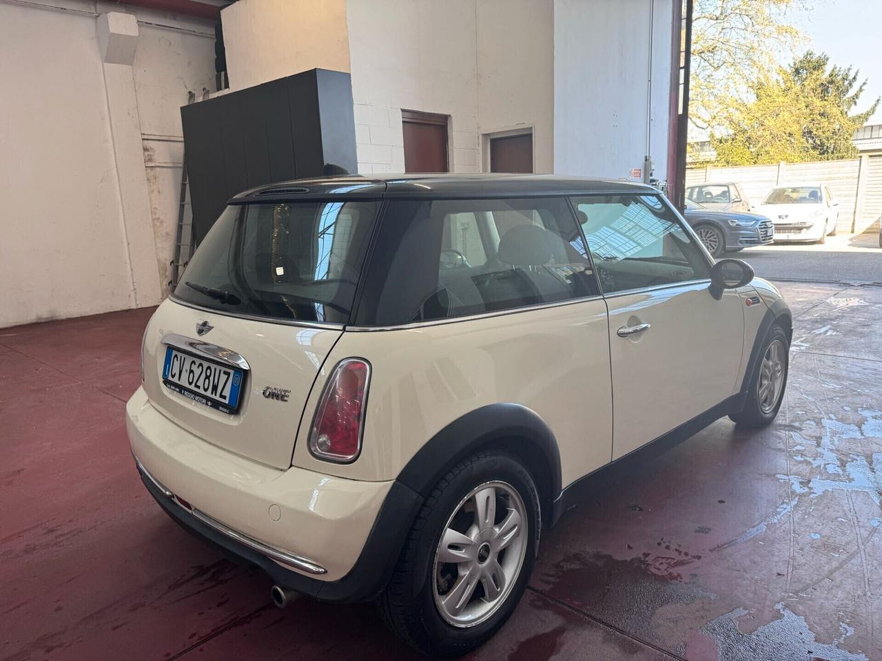 Mini Mini 1.6 16V One de luxe BENZINA NEOPAT