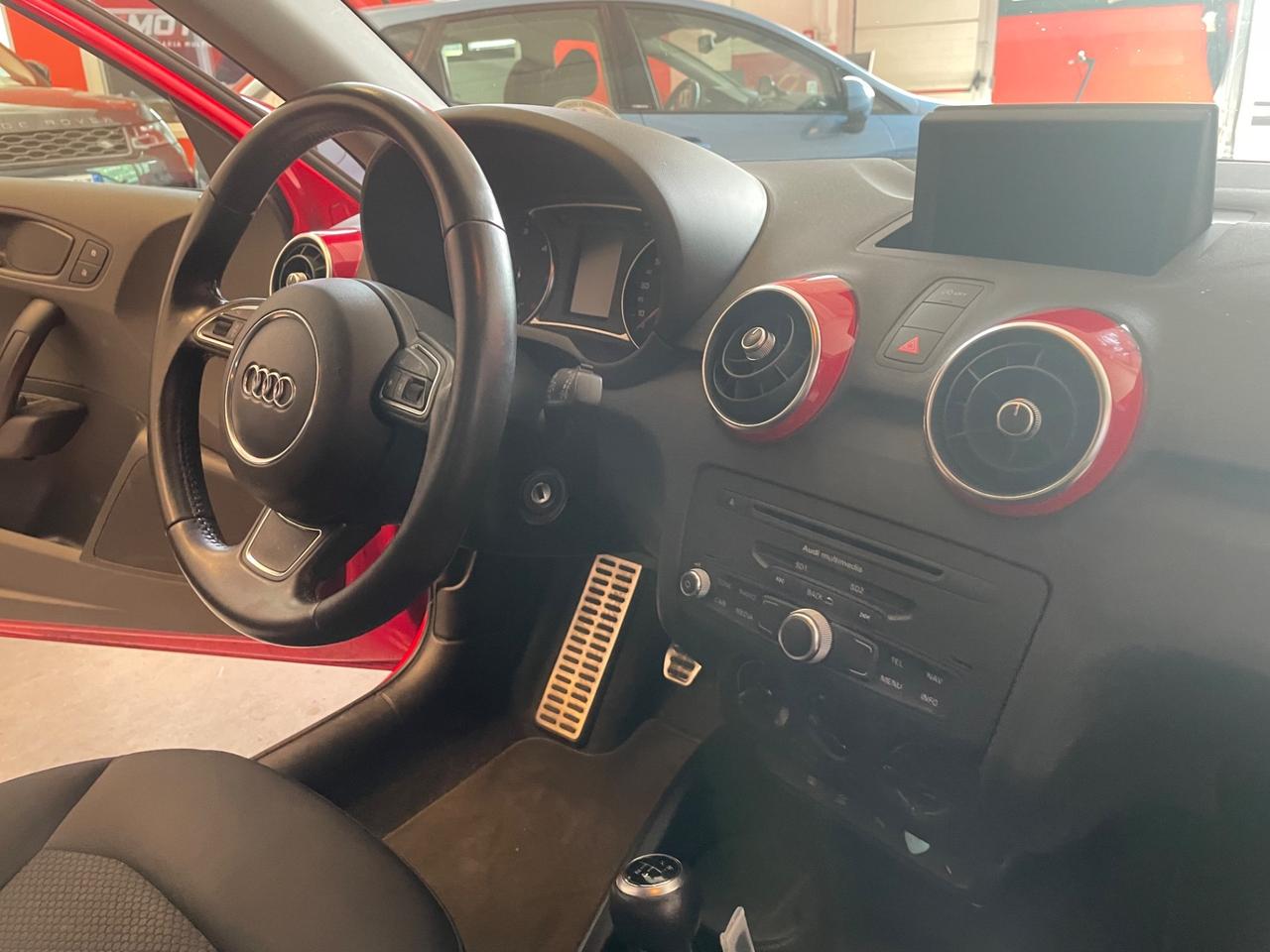 Audi A1 1.6 TDI S line*Cerchi*Neopatentati*