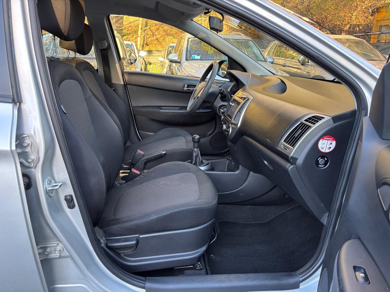 Hyundai i20 1.2 5p. km 52000 - OK Neopatentati