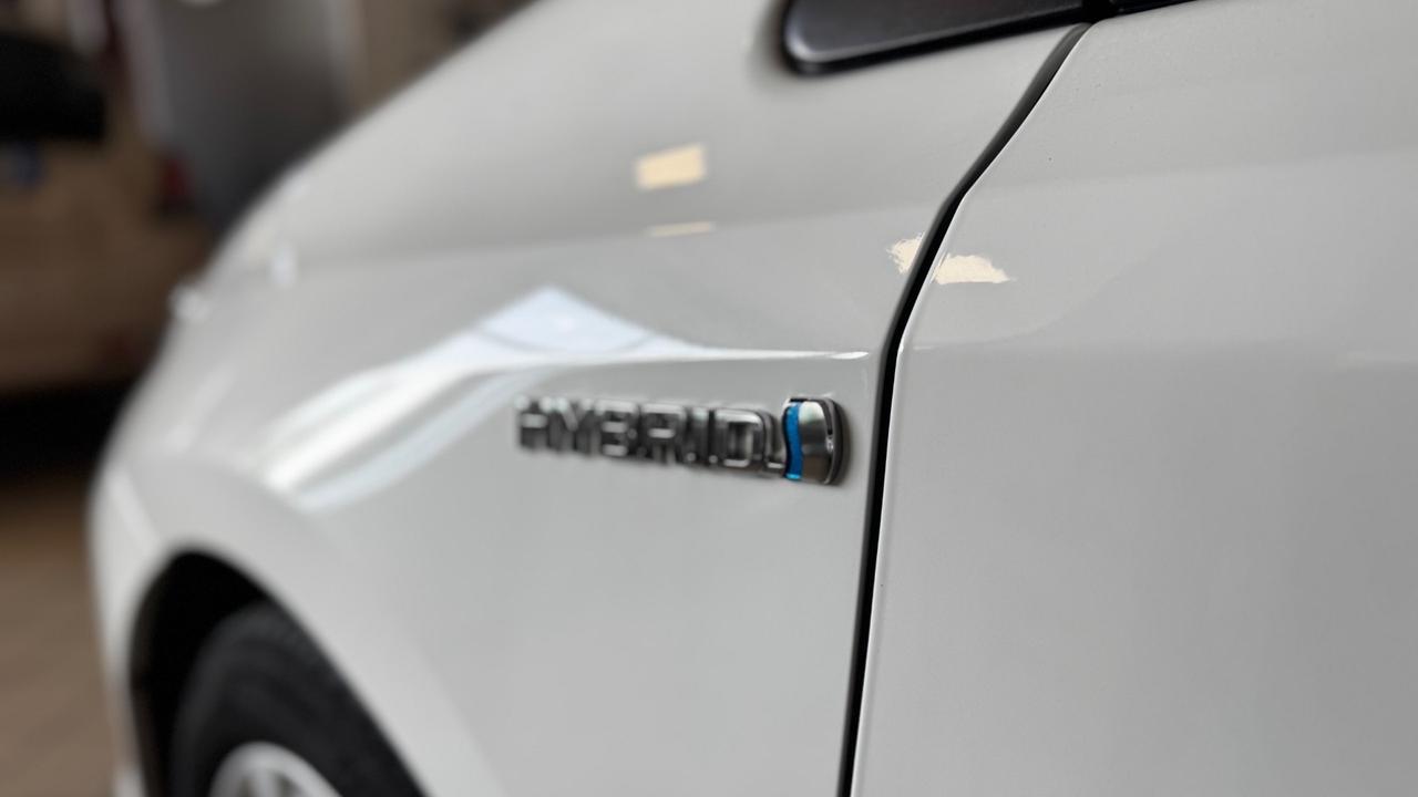 Toyota Auris Touring Sports 1.8 Hybrid Lounge