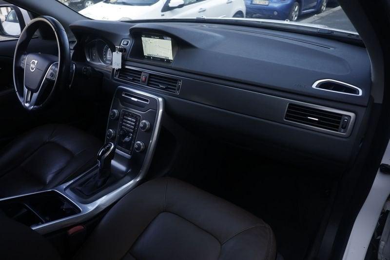 Volvo XC70 Volvo XC70 D4 AWD Geartronic Momentum 133KW ANNO 2015