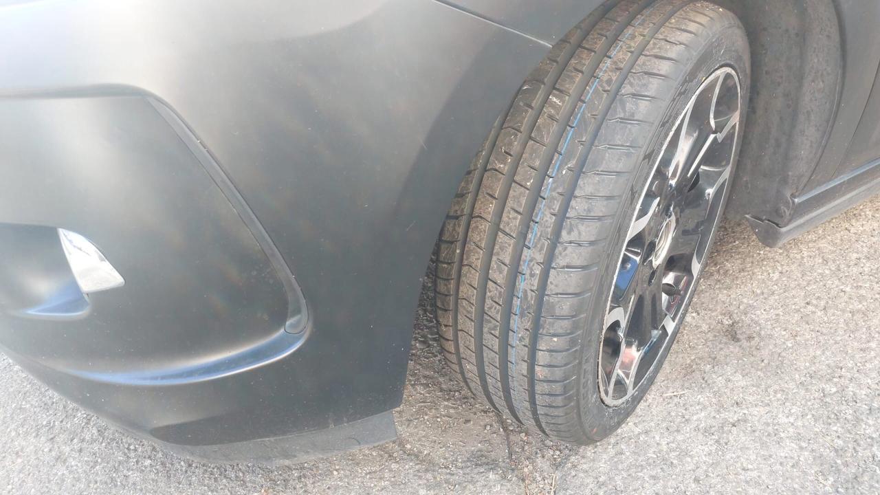Ds DS3 3 1.4 VTi 95 GPL airdream Just Black