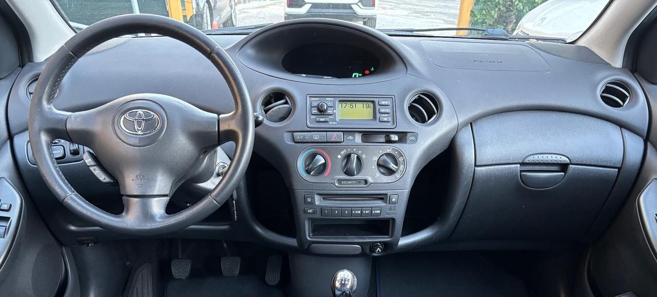 Toyota Yaris 1.0 5 porte OK NEOPATENTATI