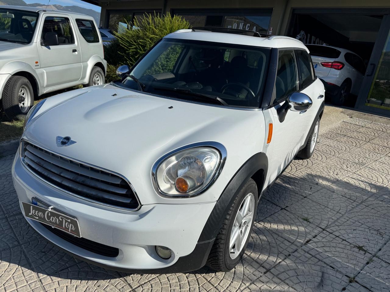 Mini Cooper D Countryman tetto apribile distribuzione fatta