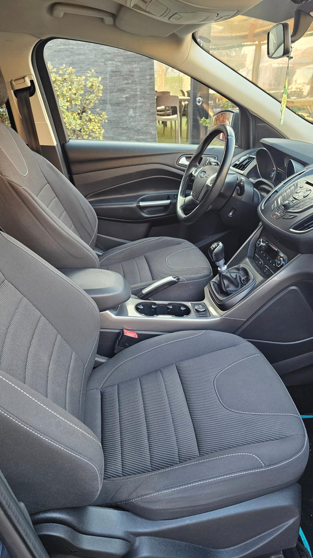 Ford Kuga 2.0 TDCI 115 CV 2WD Titanium