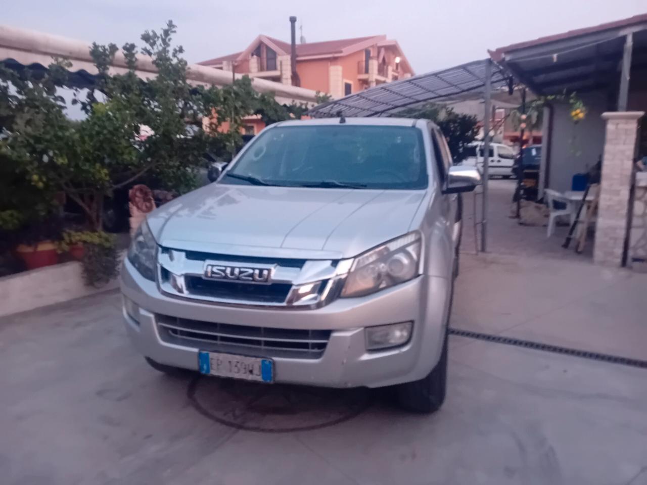 Isuzu D-Max 2.5 Crew Cab Satellite 4WD