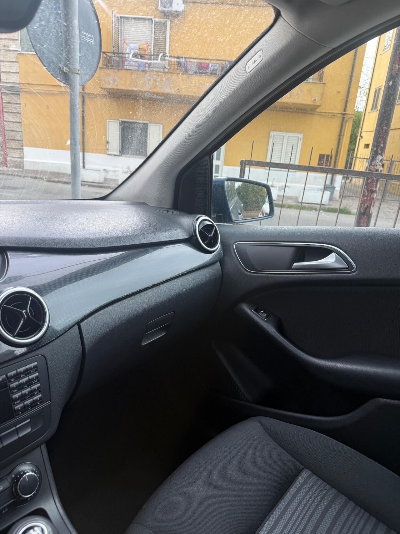 Mercedes-benz B 200 CDI BlueEFFICIENCY Premium
