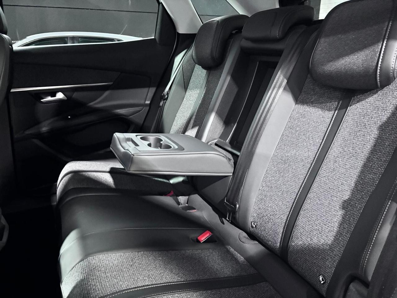 Peugeot 3008 Benzina Manuale Led pelle