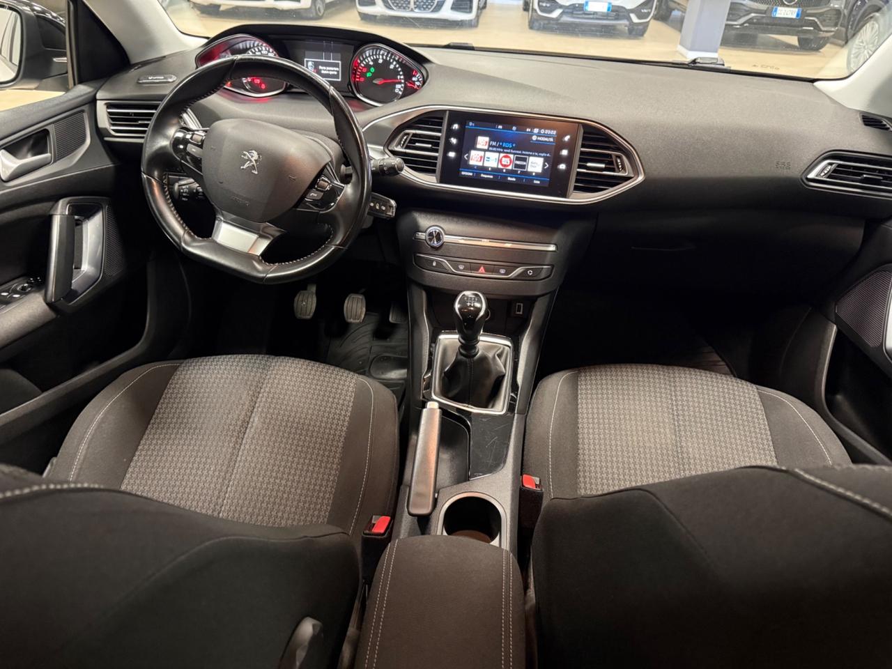 Peugeot 308 BlueHDi 100 S&S Business