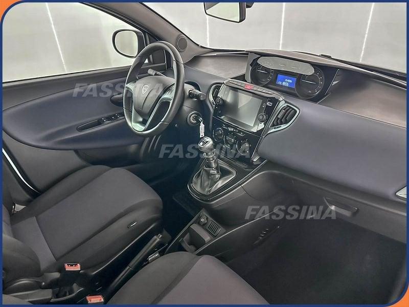 Lancia Ypsilon Ypsilon 1.0 FireFly 5 porte S&S Hybrid Platino