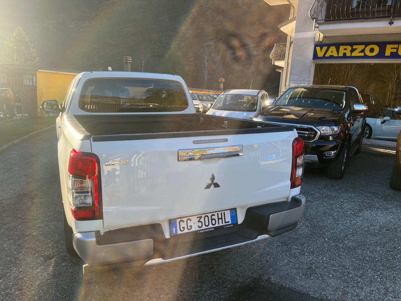 Mitsubishi L200 2.3 D Club Cab 4x4 Super Select Intense