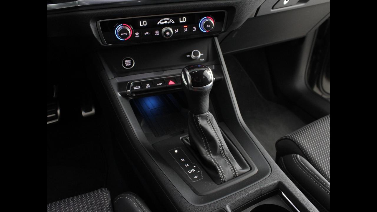 Audi Q3 45 TFSI E S TRONIC