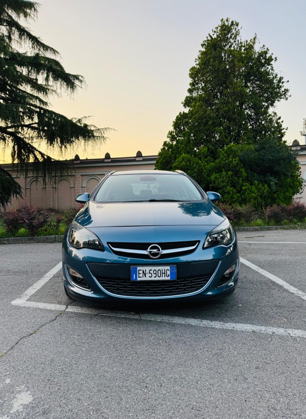 Opel Astra 1.4 Turbo 140CV 5 porte GPL Tech Cosmo