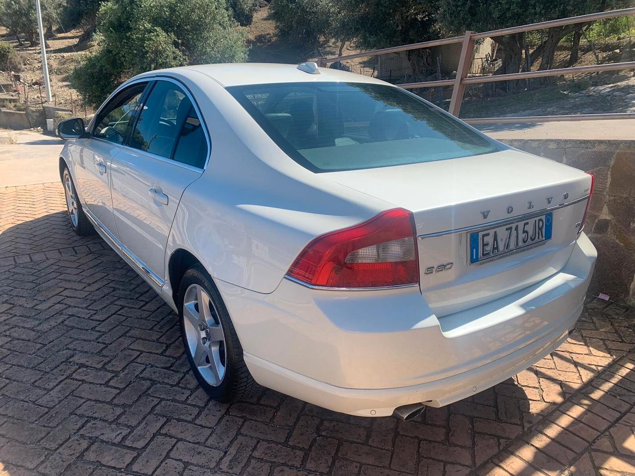 Volvo S80 2.4 D5 205 CV Geartronic Momentum