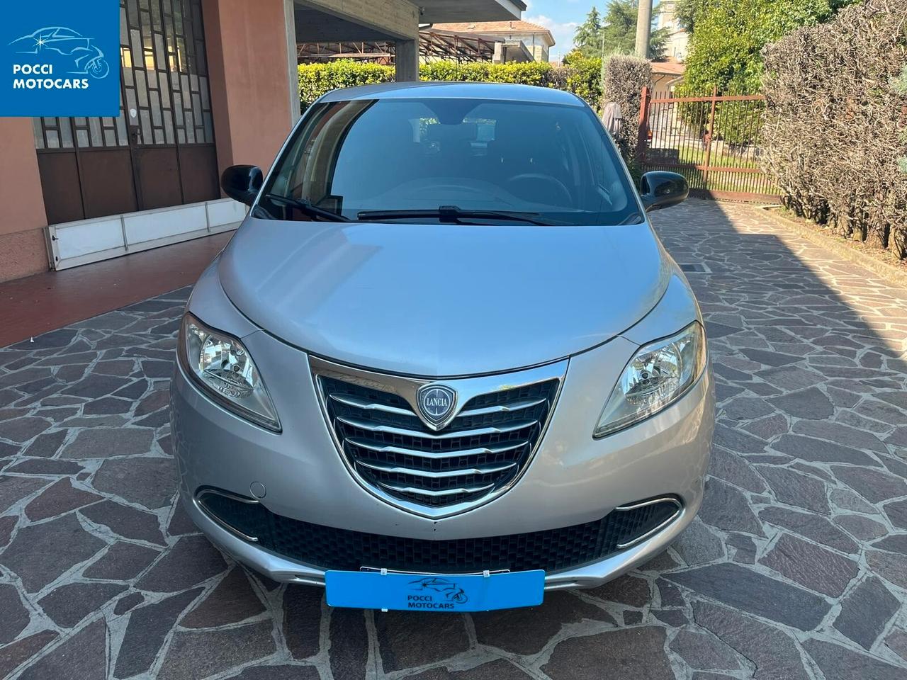 Lancia Ypsilon 1.2 69 CV 5 porte Gold