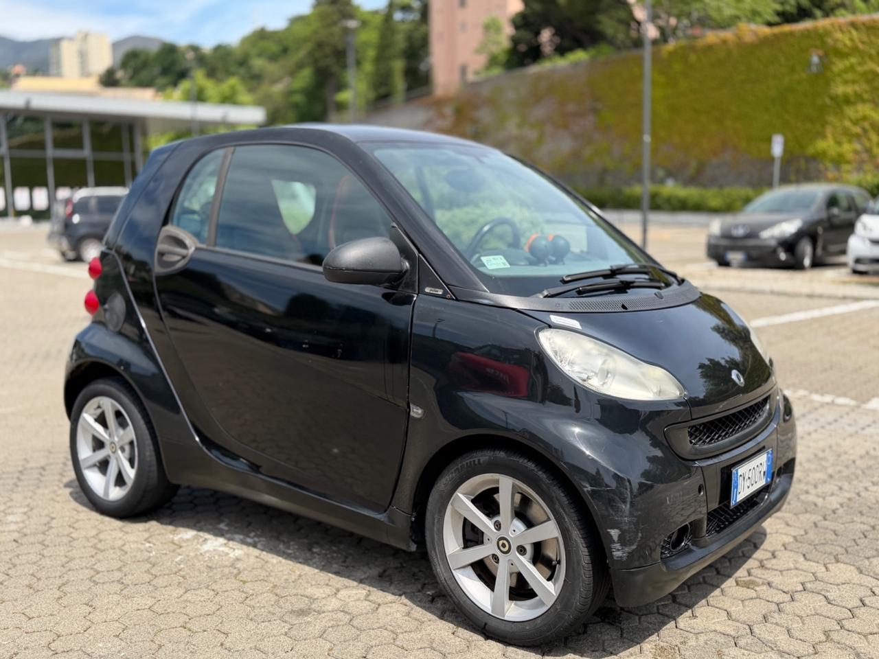 Smart Fortwo 1.0mhd 71cv km 49.000 - 2009 automatico