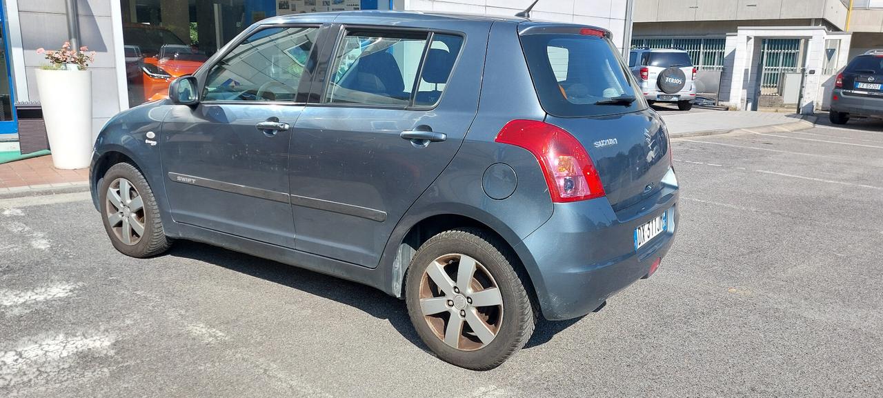 Suzuki Swift 1.3 4x4 5p. GL