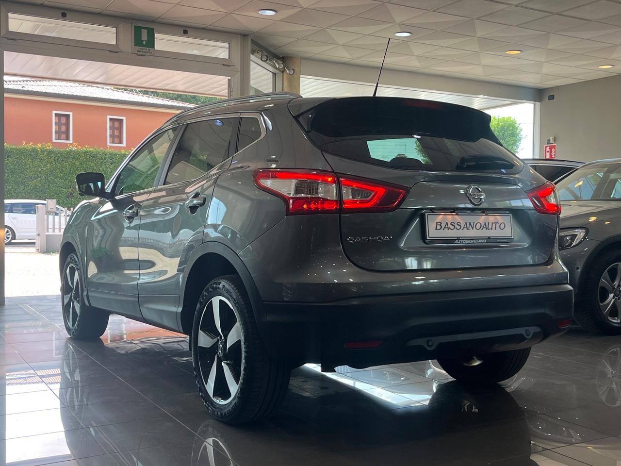 Nissan Qashqai 1.6 4X4 ! TETTO+CAMERA 360* EURO 6 !!