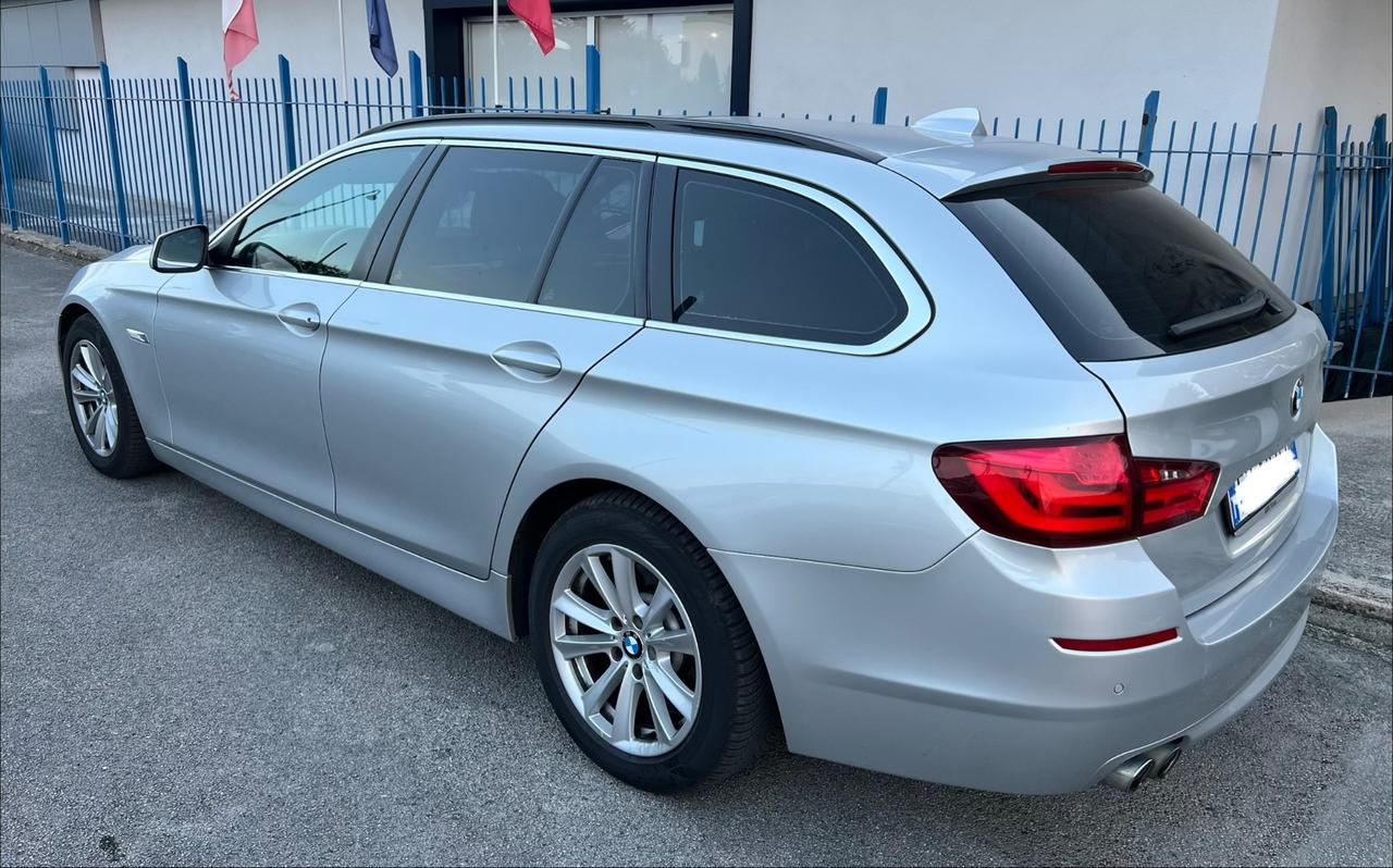 Bmw 520 520d Touring Futura automatica tetto panoramico