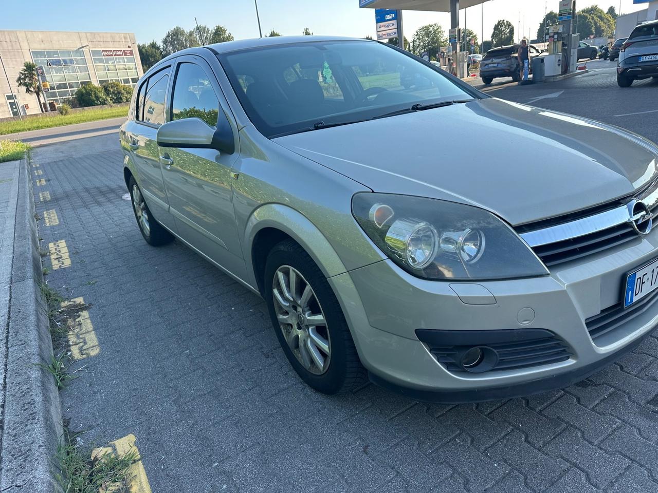 Opel Astra 1.6 BENZ 2007 AUTOMATICO
