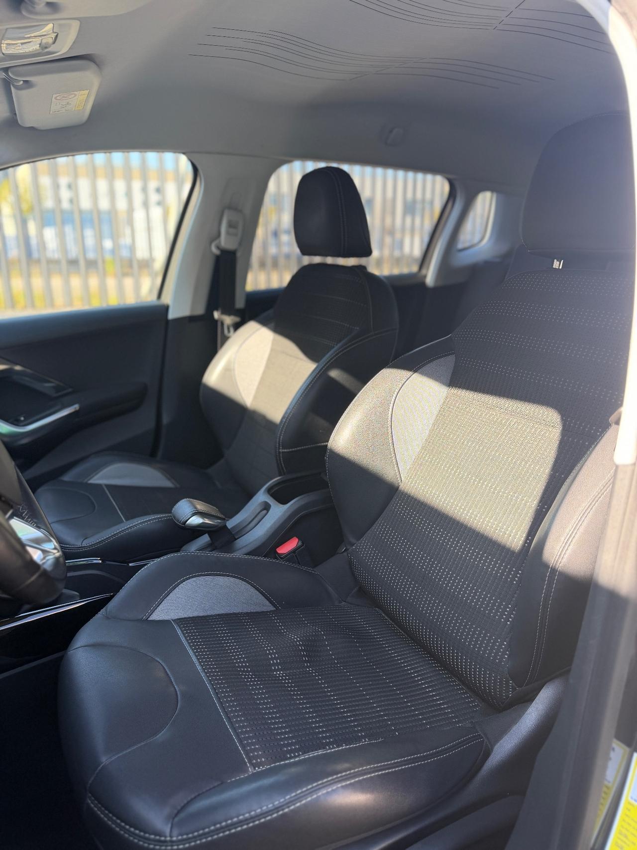PEUGEOT 2008 (anno 2016)